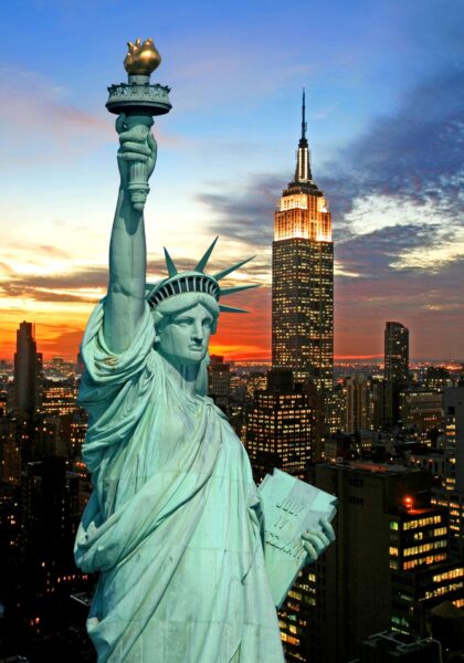 Hình ảnh tượng Nữ Thần Tự Do và thành phố New york về đêm