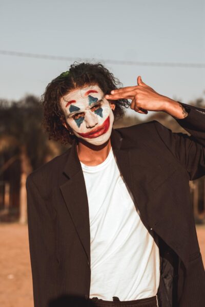 Hình ảnh nam buồn Joker