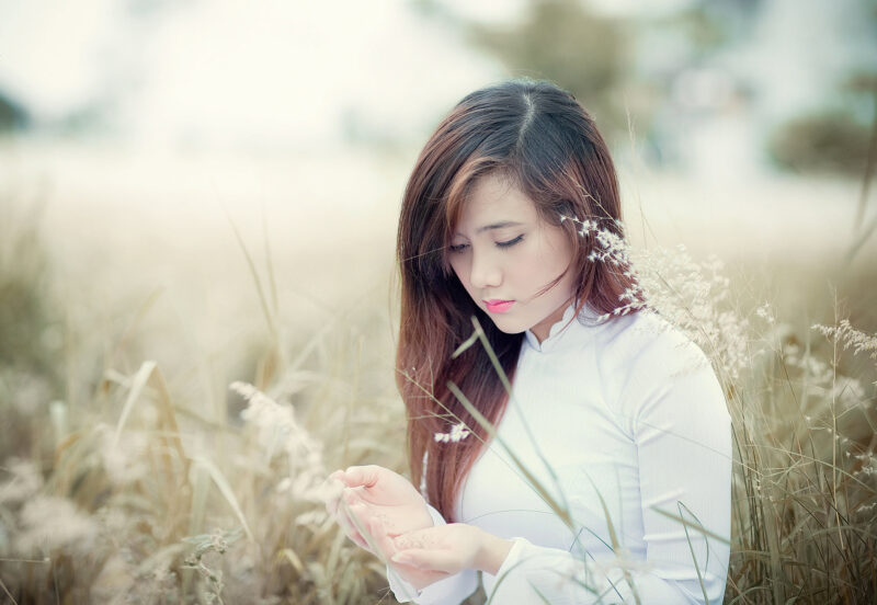 Hình nền gái xinh hd cô đơn