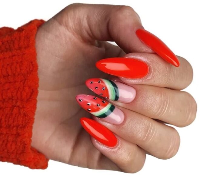 Mẫu nail trái dưa hấu cá tính