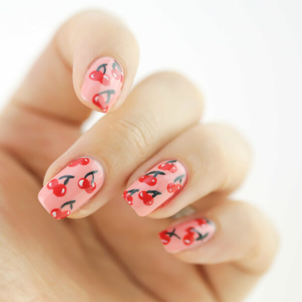 Mẫu nail hình quả anh đào cực kỳ bắt mắt