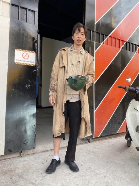 Ảnh ăn xin hài hước cầm nón