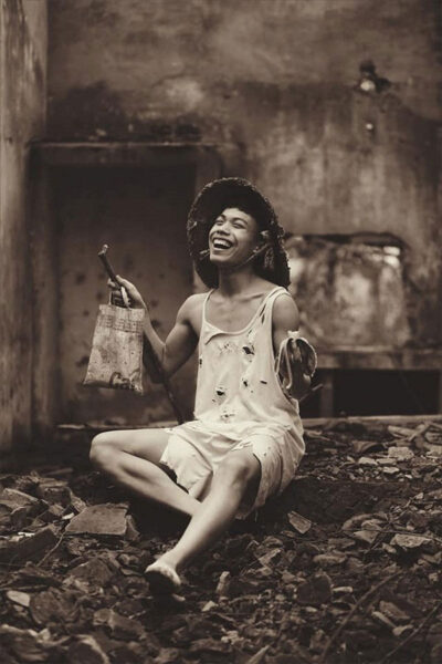 Ảnh ăn xin hài hước nâu trắng