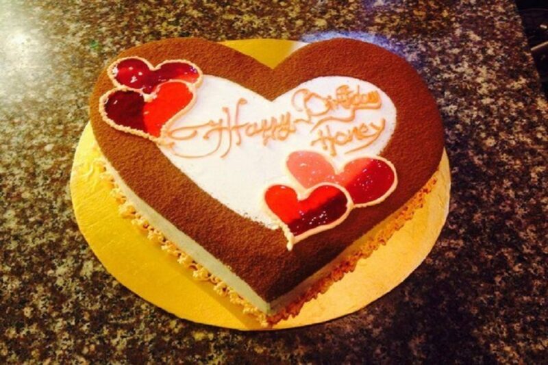 ảnh bánh sinh nhật đẹp hình trái tim