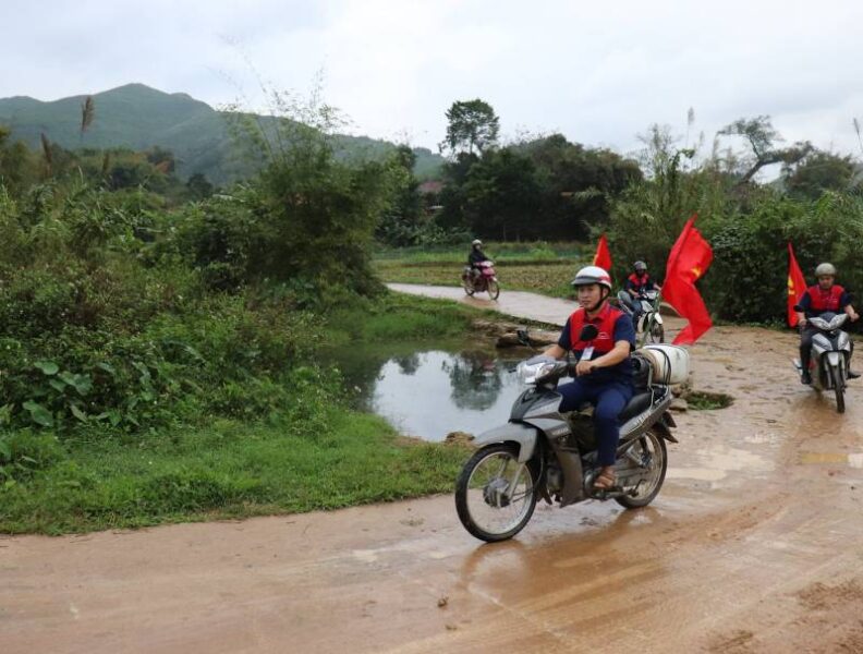 ảnh làng quê Việt Nam khi có chiến dịch tuyên truyền
