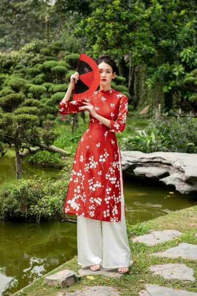 Ảnh mẫu áo dài cách tân đỏ phối trắng