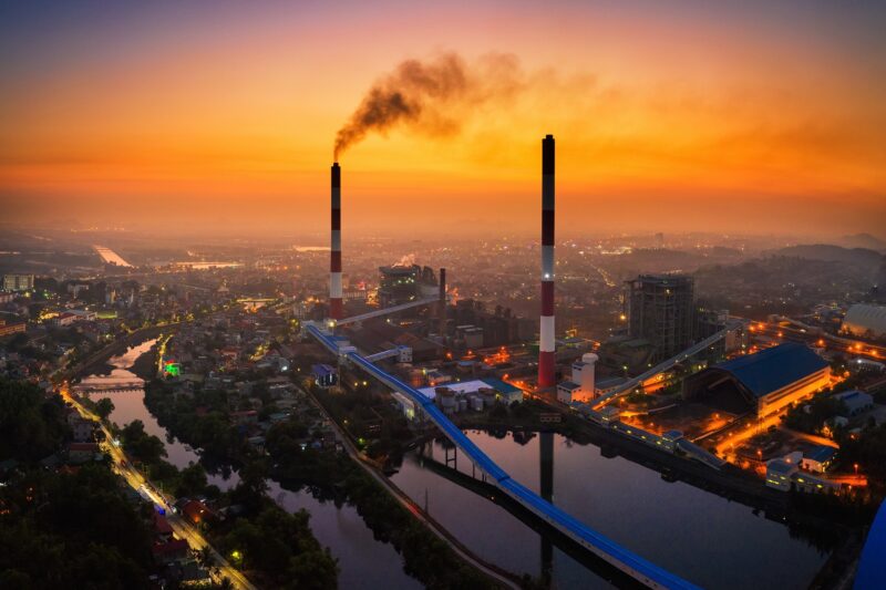 ảnh ô nhiễm không khí do khí thải nhà máy