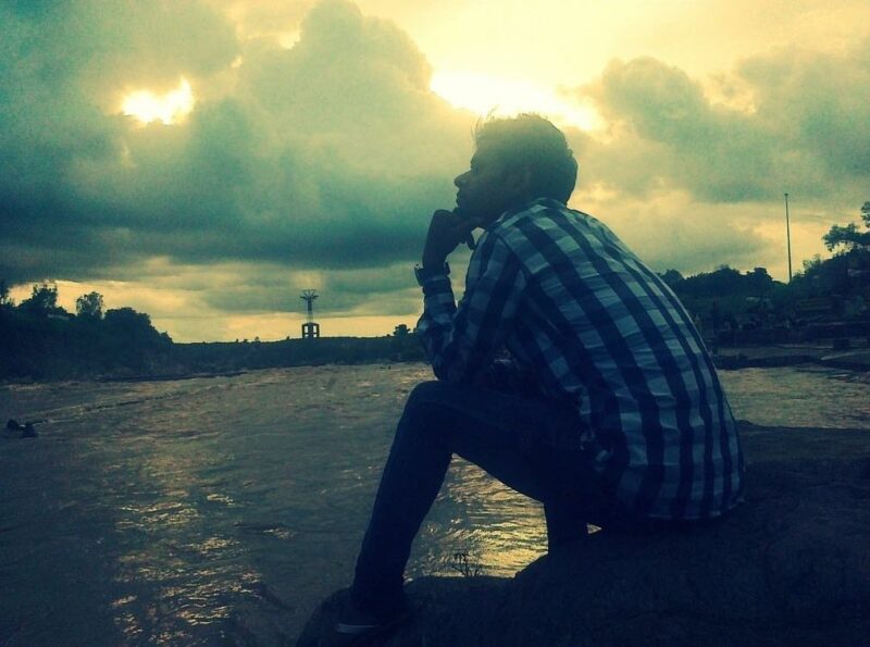 Ảnh sad khi tâm trạng có nhiều suy nghĩ