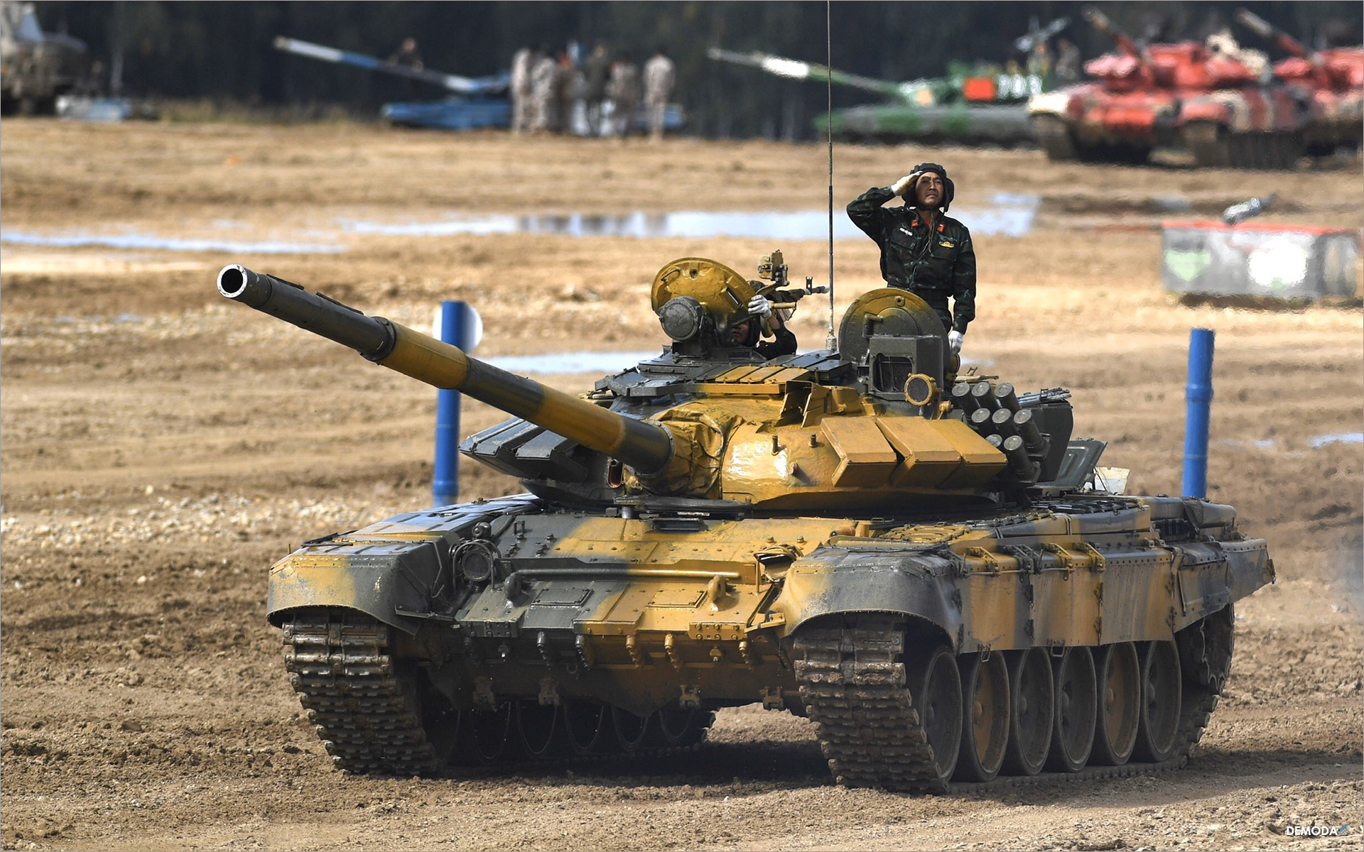 Đức đồng ý gửi xe tăng chủ lực Leopard cho Ukraine