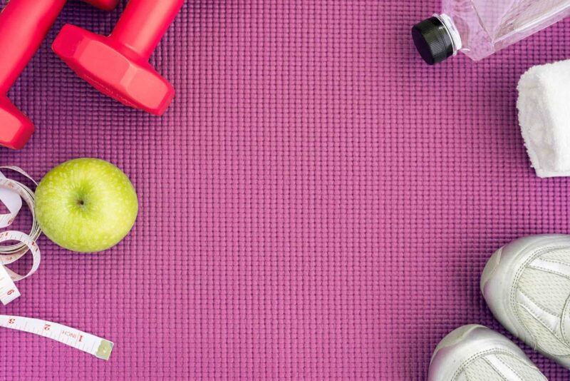 Background dụng cụ tập gym nền tím