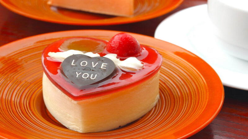 Bánh sinh nhật hình trái tim nhỏ nhắn cute