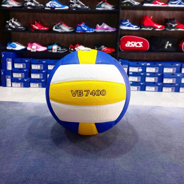 Hình ảnh bóng chuyền trắng vàng xanh