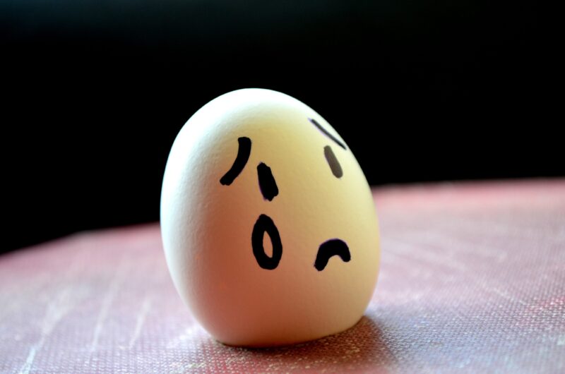 Hình ảnh buồn một mình - quả trứng buồn