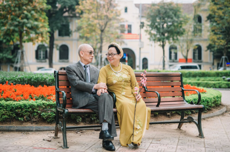 Hình ảnh đẹp về tình yêu tuổi già đón xuân