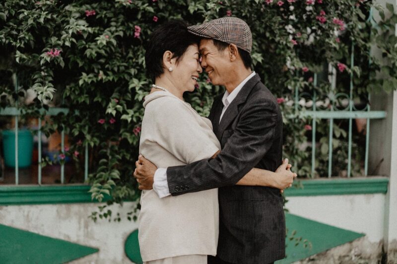 Hình ảnh đẹp về tình yêu tuổi già tái hiện kí ức