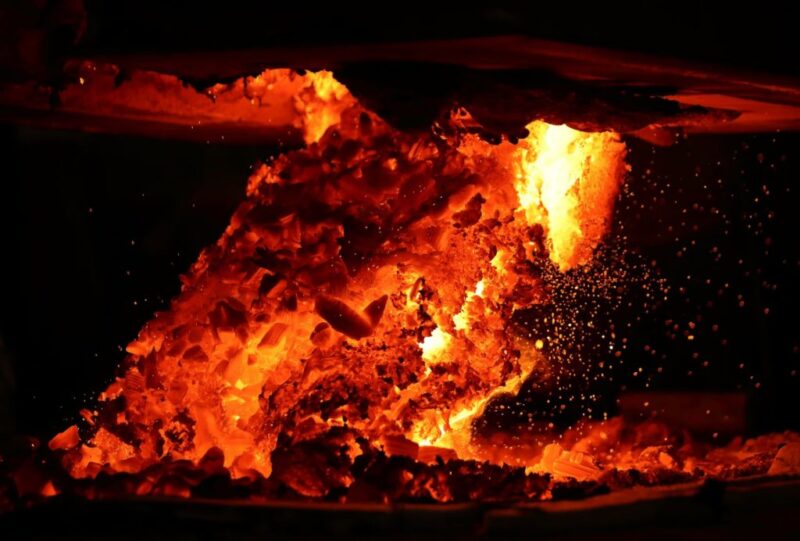 Hình ảnh ngọn lửa than hồng