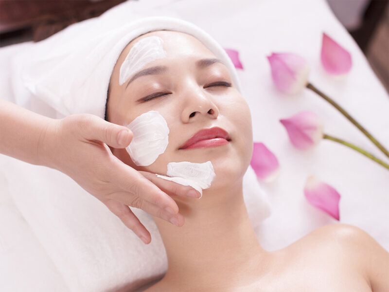 Hình ảnh spa đắp mặt nạ