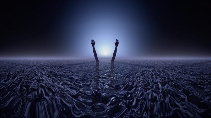 Hình ảnh tuyệt vọng cần người cứu vớt