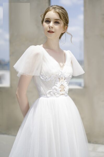 hình ảnh váy cưới voan họa tiết siêu xinh