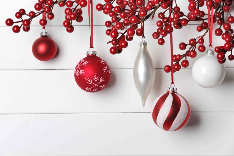 hình nền giáng sinh quả châu và cây ô rô