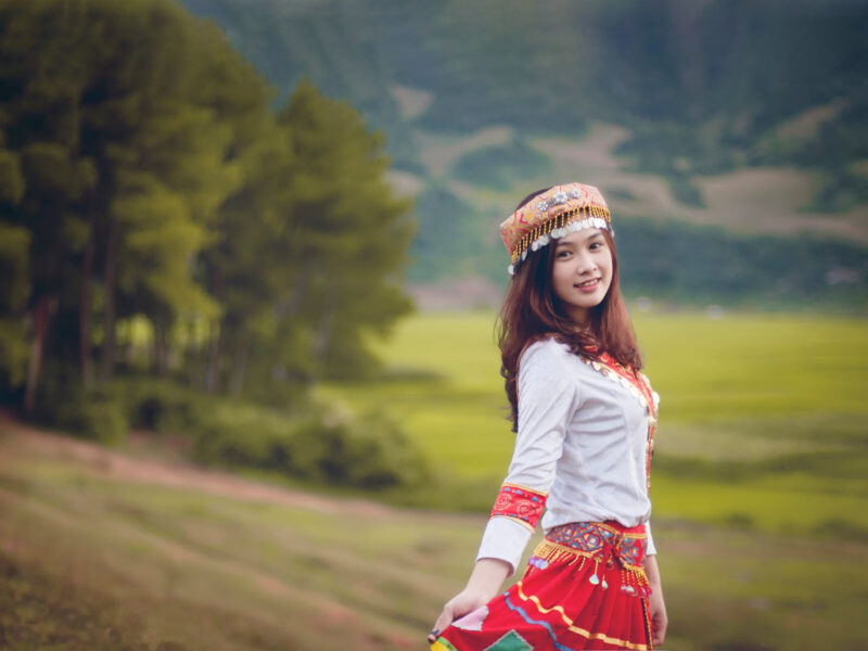 hình nền hot girl cho máy tính dân tộc vùng cao