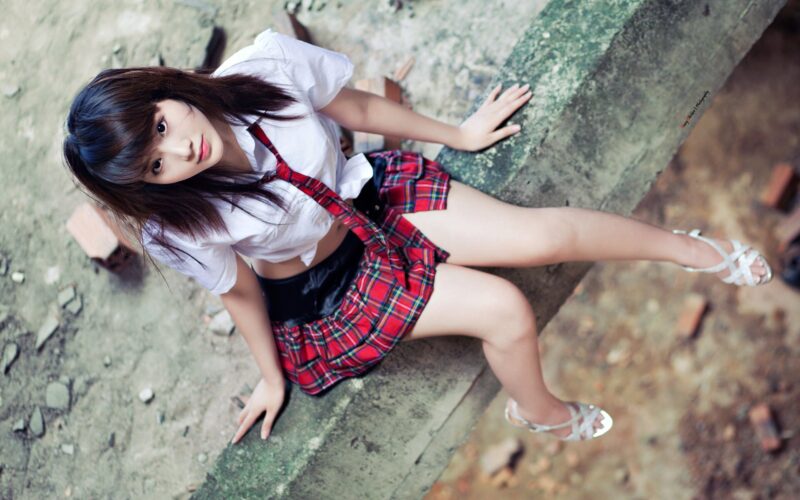 hình nền hot girl cho máy tính nữ sinh nhìn từ trên cao xuống