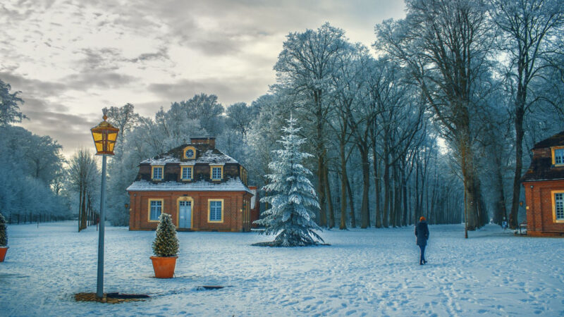 hình nền mùa đông lạnh và ngôi nhà
