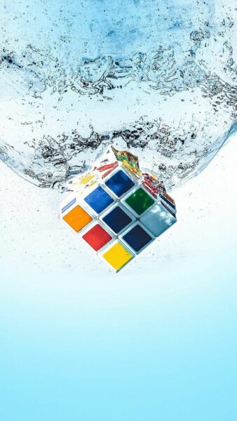 Khối Rubik dưới nước