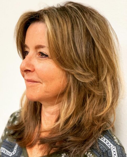 Kiểu tóc đẹp cho phụ nữ tuổi 50 mái bay