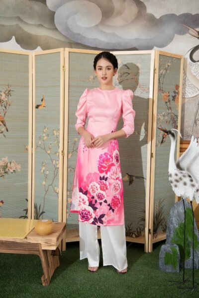 Mẫu áo dài cách tân màu hồng vải bóng