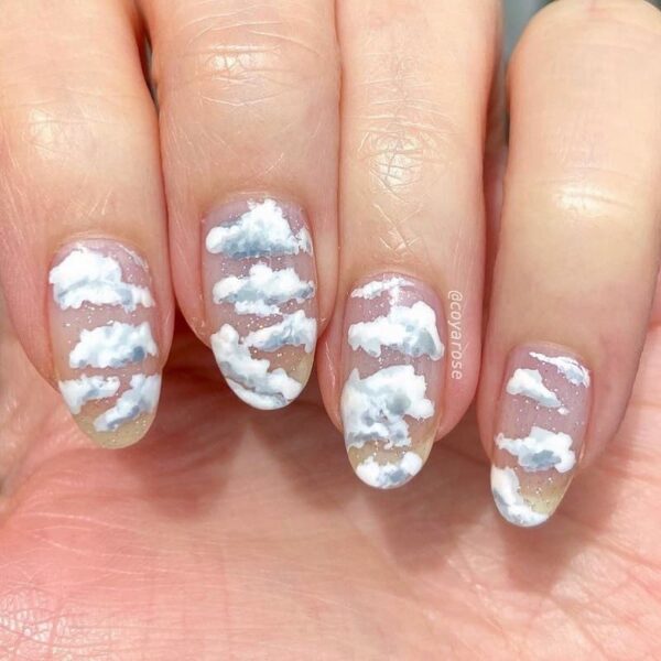 Mẫu nail đám mây đơn giản