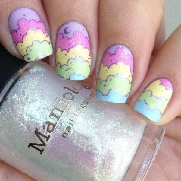 Mẫu nail đám mây nhiều màu