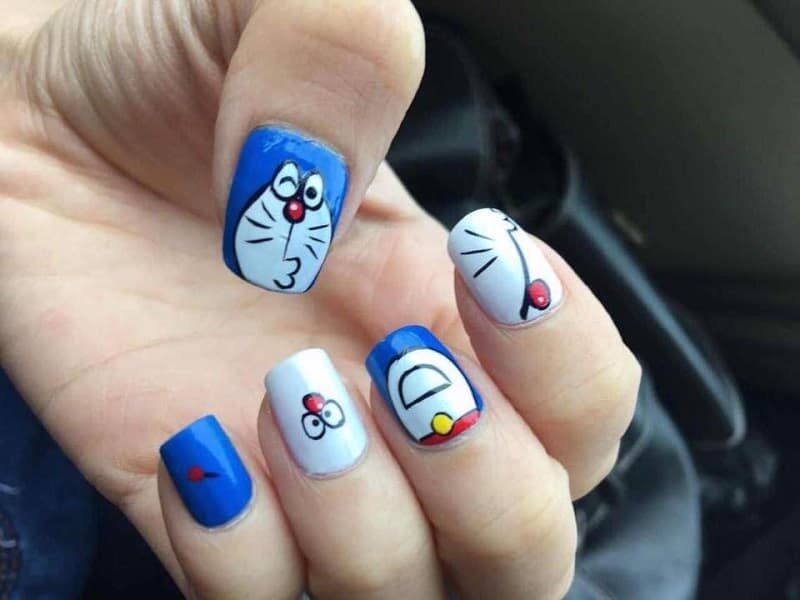 Mẫu nail Doraemon biểu cảm đáng yêu