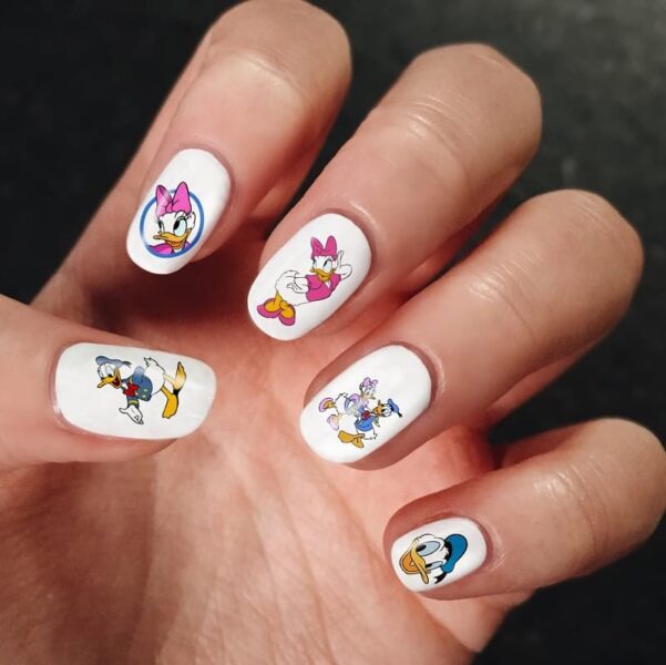 Mẫu nail hoạt hình những chú vịt vui vẻ