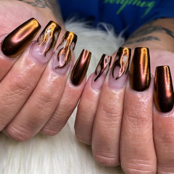 Mẫu nail lửa tráng gương