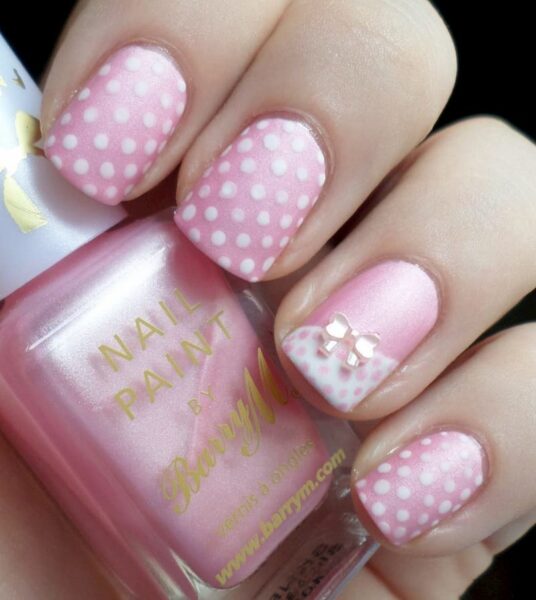 Mẫu nail chấm bi hồng