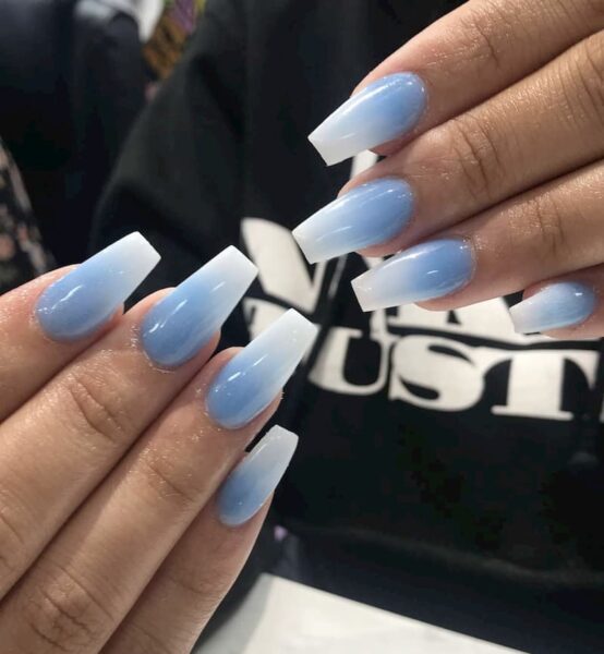 Mẫu nail ombre trắng siêu lạ