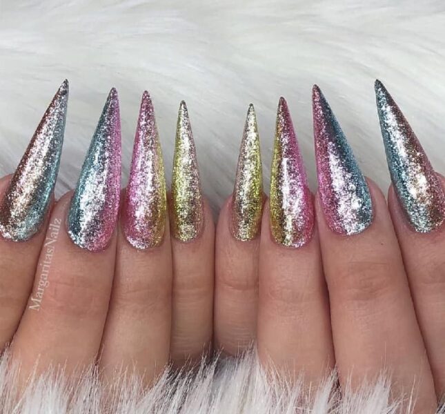 Mẫu nail móng nhọn lấp lánh