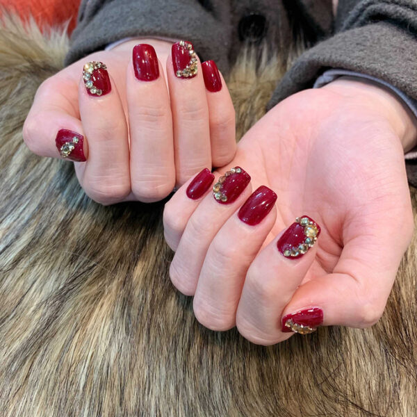 Mẫu nail móng tay đẹp nhẹ nhàng màu đỏ