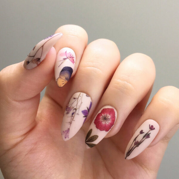 Mẫu nail móng tay đẹp nhẹ nhàng phủ bóng