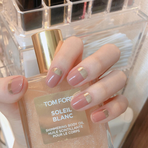 Mẫu nail móng tay đẹp nhẹ nhàng sắc hồng