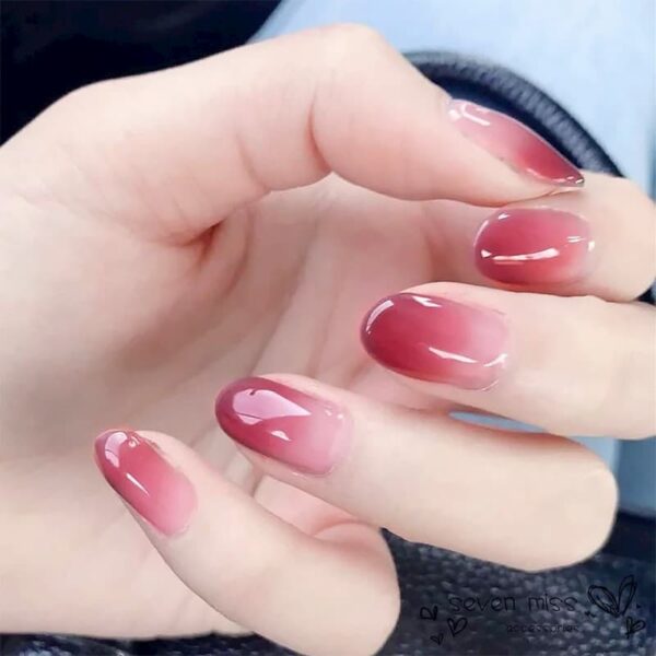 Mẫu nail Ombre màu hồng