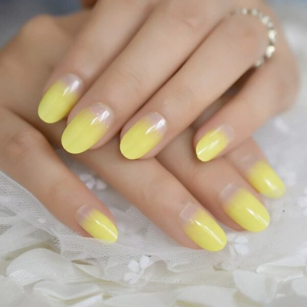 Mẫu nail Ombre màu vàng