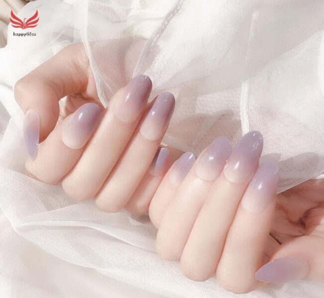 Mẫu nail Ombre tím khoai môn