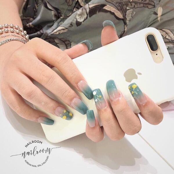 Mẫu nail Ombre xanh dương
