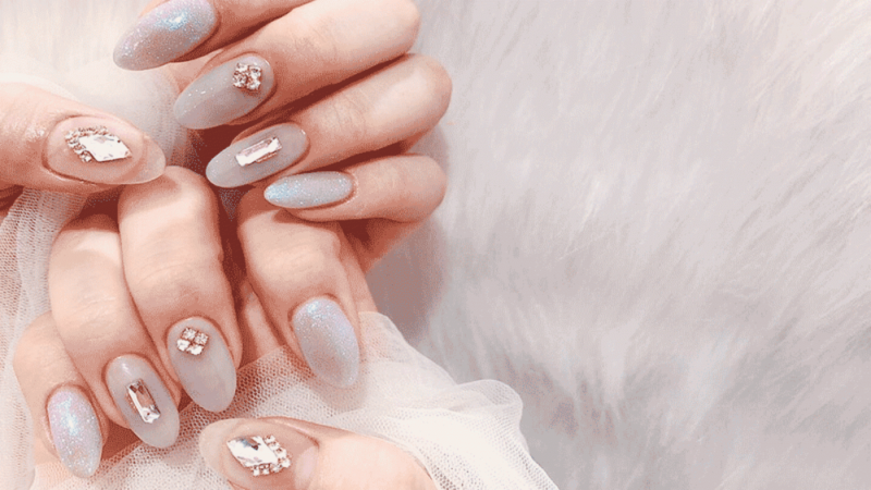 Mẫu nail Tết dáng nhọn