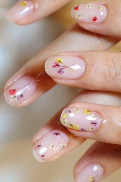 Mẫu nail Tết hoa nhí