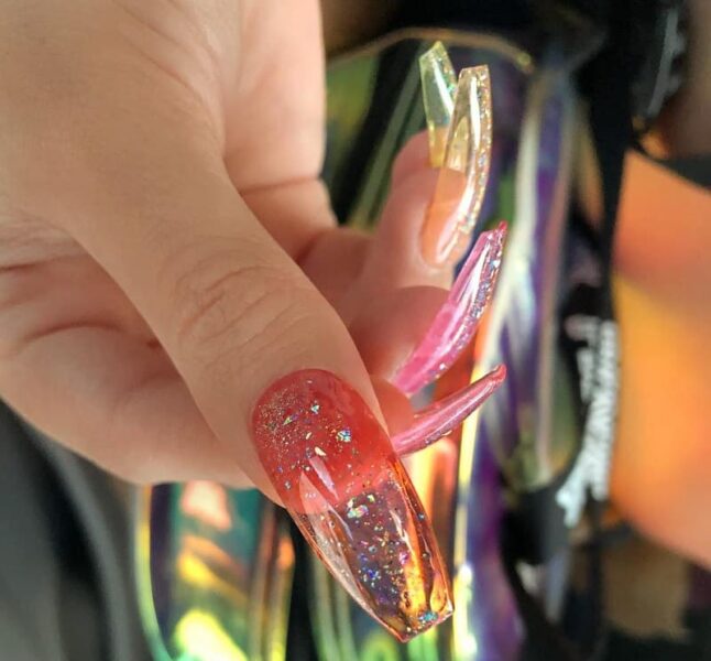 Mẫu nail trong suốt phối kim cương