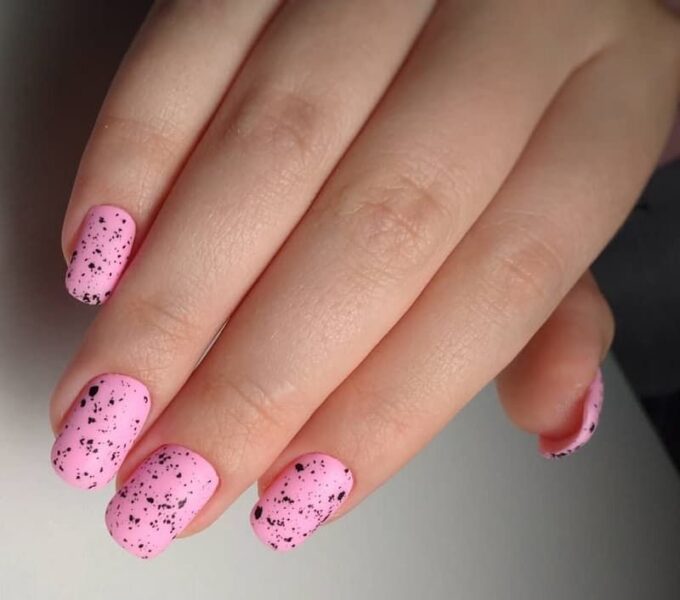 Mẫu nail trứng cút phối hồng
