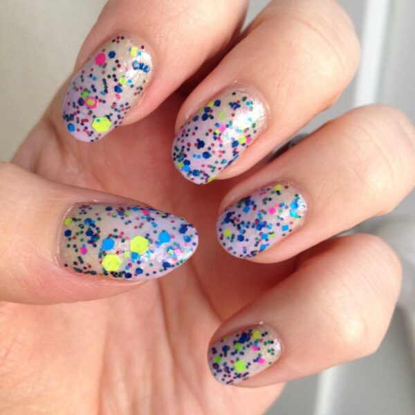 Mẫu nail trứng cút phối nhũ độc đáo